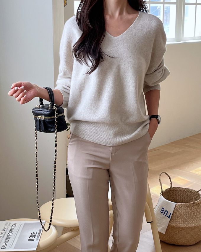 韓國女裝連線 - 溫柔V領喀什米爾羊毛長袖針織上衣-燕麥 (FREE)