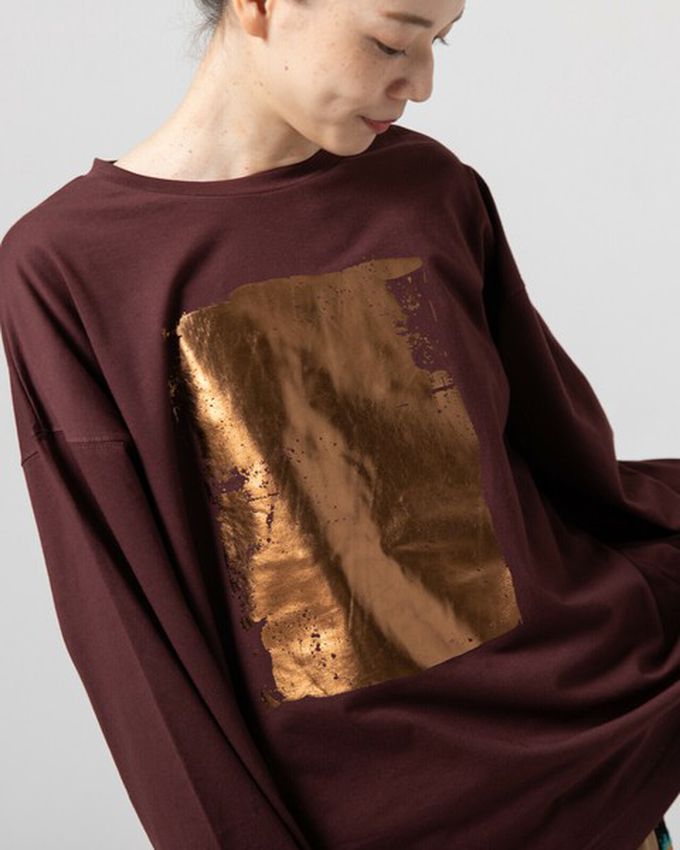 日本 gleam - 燙金時尚光澤廓形寬版長袖上衣-奶油x金