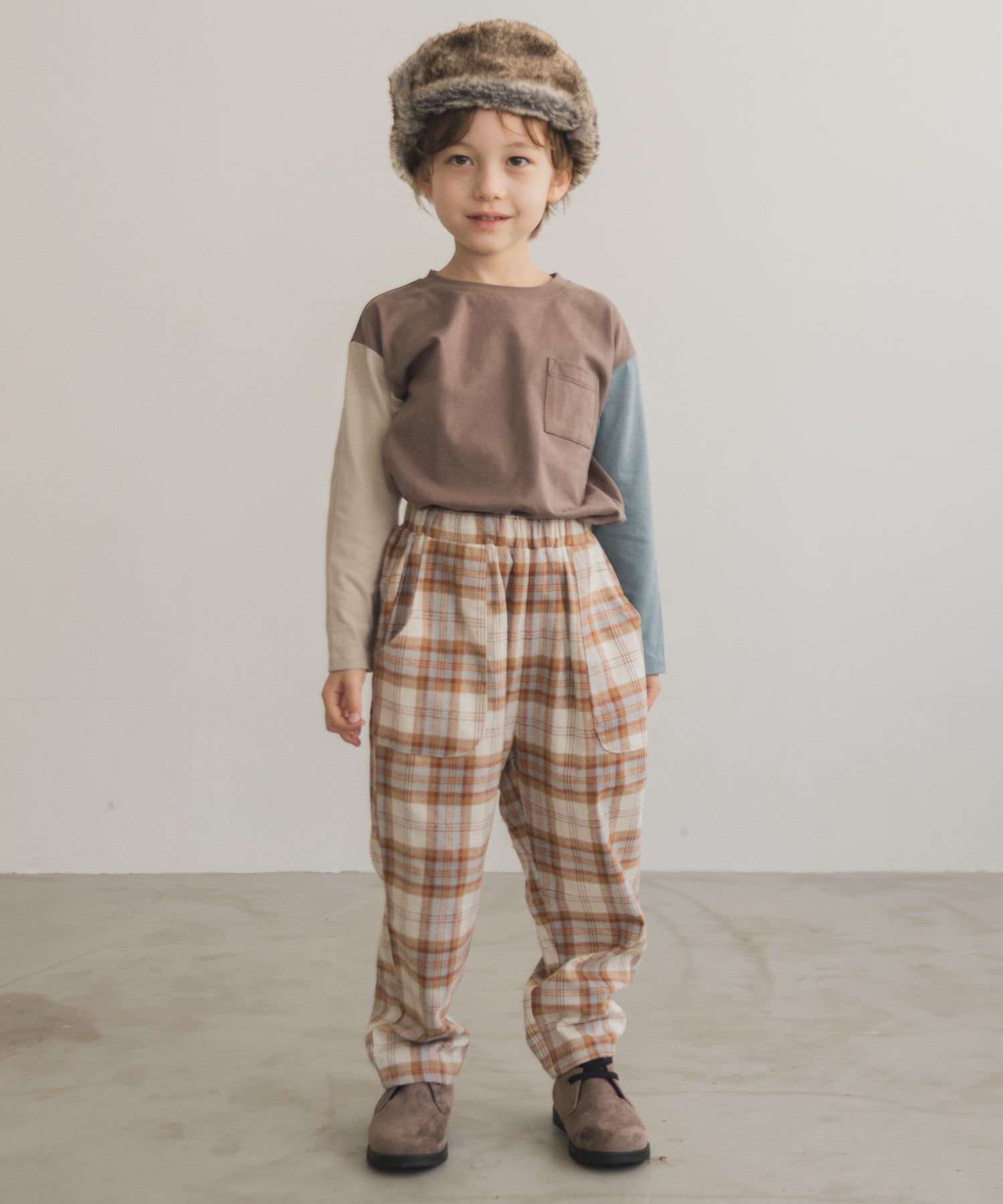 日本 PAIRMANON - 百搭鬆緊長褲-細直條紋-黑