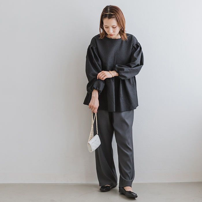 日本 ihuu - 甜美腰線壓紋後綁帶長袖上衣-黑