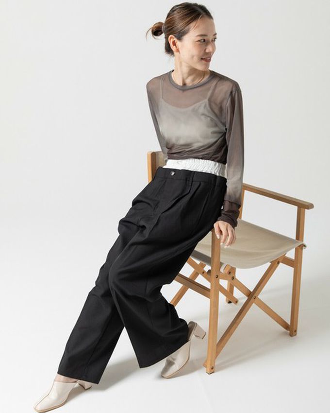 日本 gleam - 唯美漸層透膚圓領長袖上衣-杏x煙燻綠