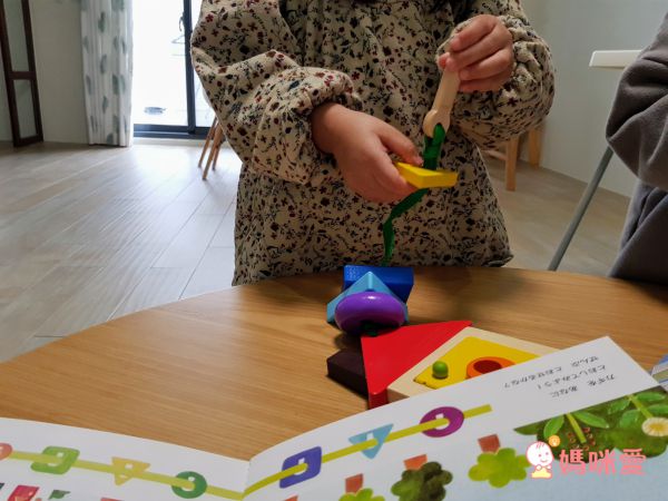 最適合寶寶的第一本書【日本 Ed.Inter 布書】