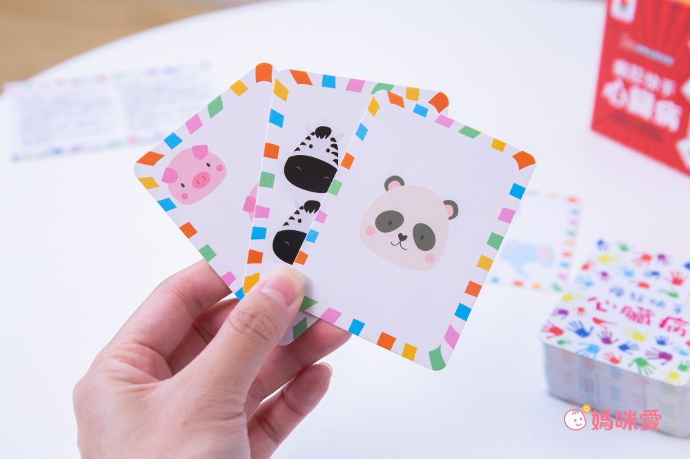 双美生活文創 - 瘋狂快手心臟病-內附72張卡牌+1個木製響板+1張遊戲說明書