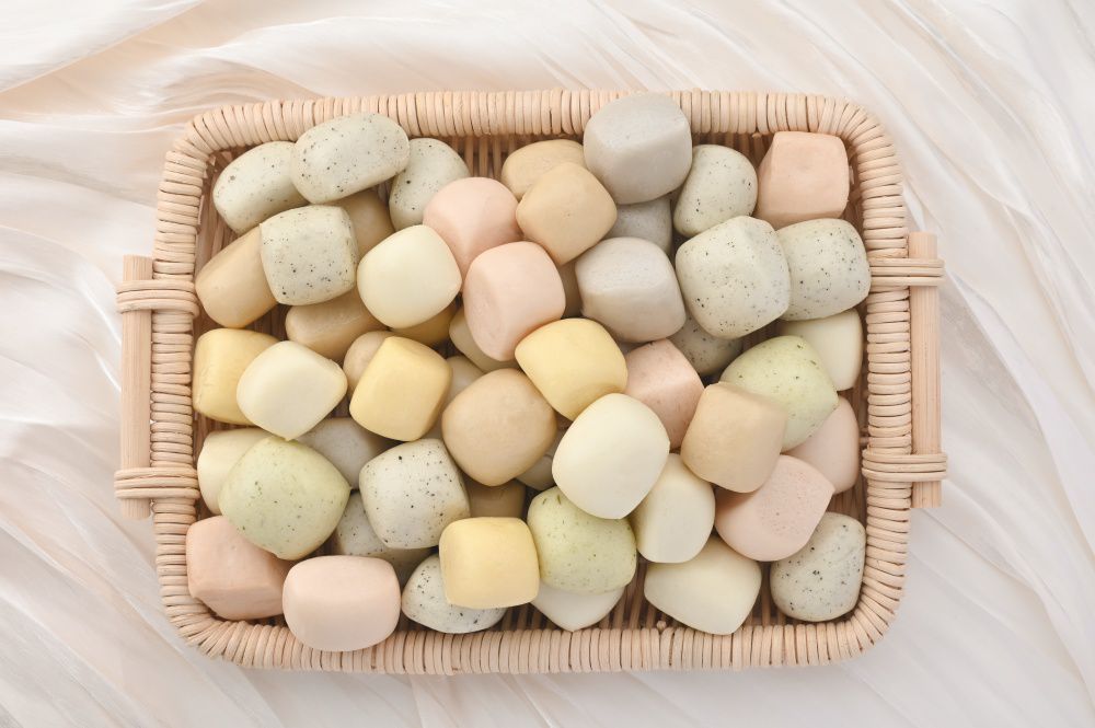 老甜媽手工饅頭 - 限量組-草莓起司包6入+德國香腸起司包6入+馬卡龍一口小饅頭-400g