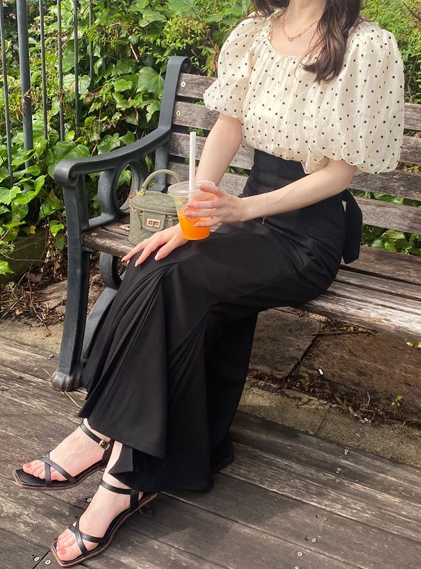 日本 GRL - 法式方領點點泡泡袖上衣-石墨灰 (M)