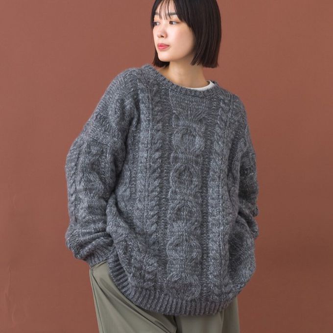 日本 OMNES - 季節感麻花編蓬鬆感針織上衣-淺卡其