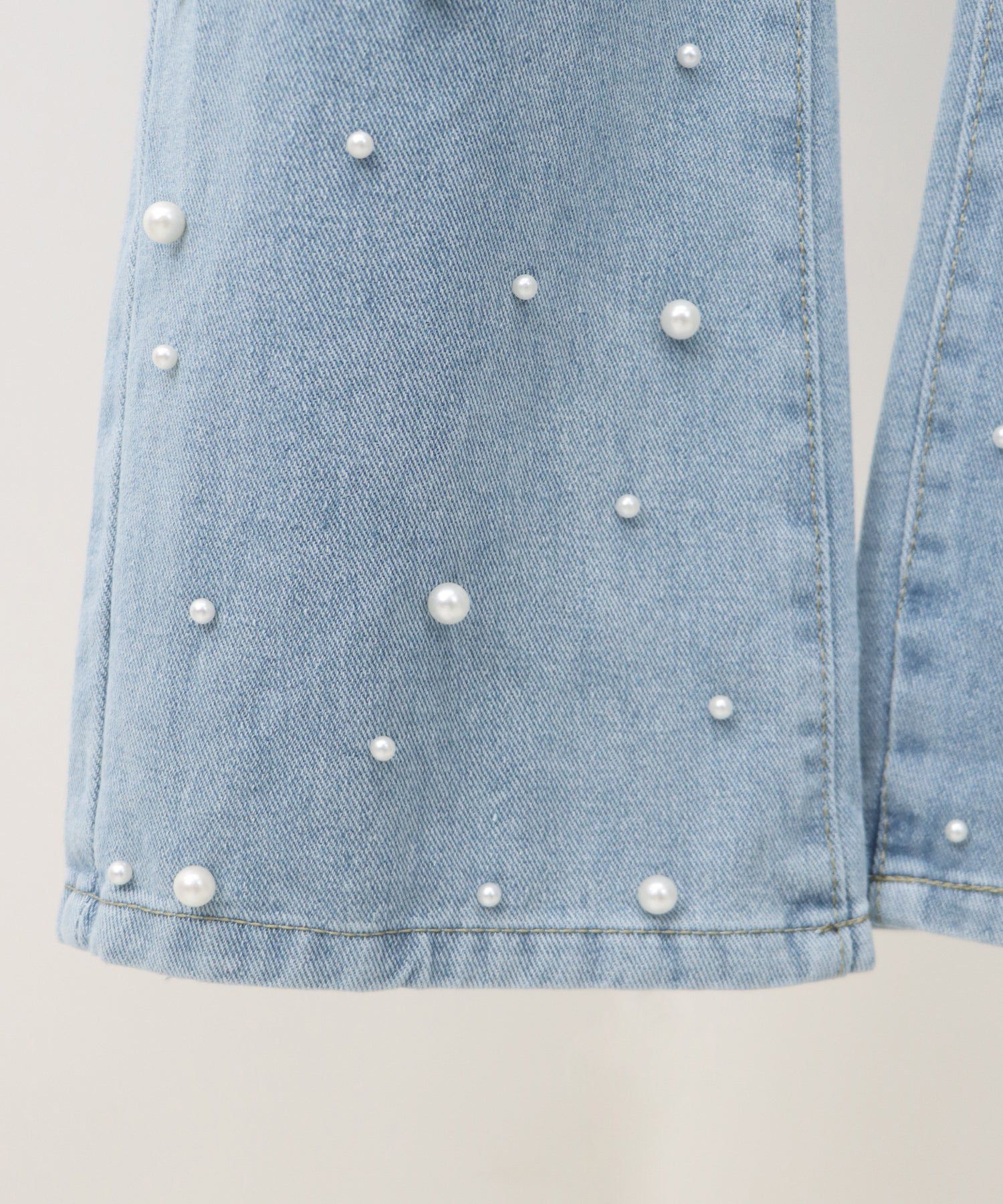 日本 BLUE EAST - 熱銷款 時尚珍珠點綴牛仔褲-B款-靛藍