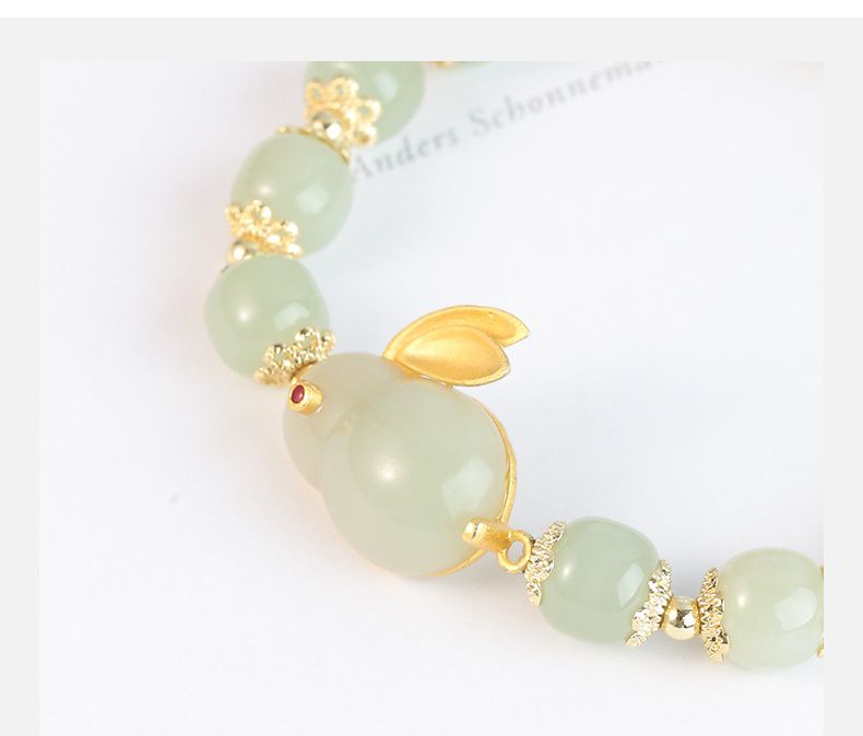 8mm和田玉玉兔串珠手鏈-彈力繩款 (13-18cm)