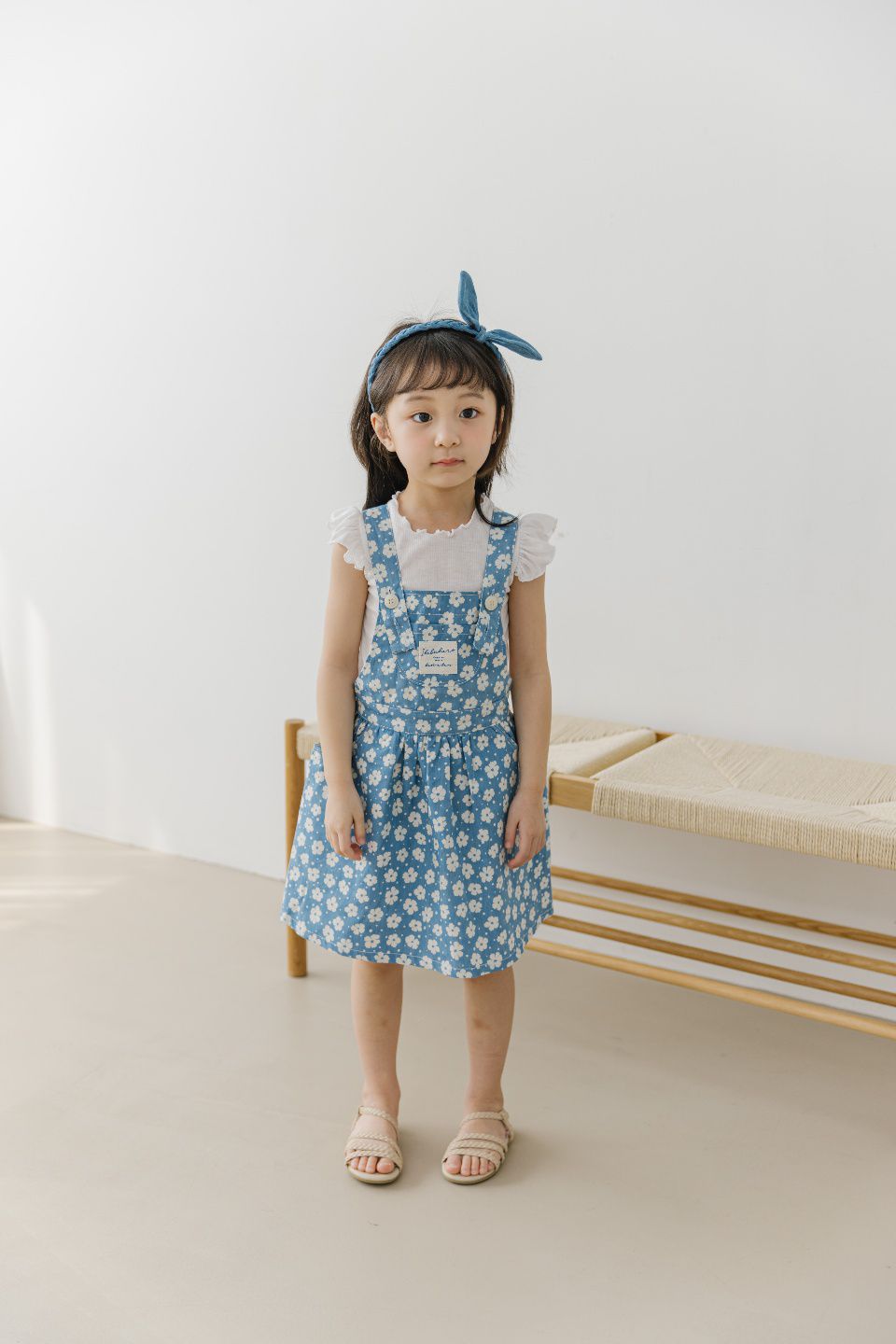 韓國 Orange Mom - 荷葉立體袖卷卷領上衣-象牙白