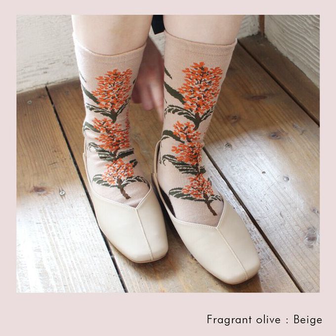 日本女裝代購 - 日本製 唯美花卉風長襪-香橄欖-淺棕 (23-25cm)