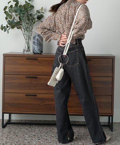 日本 Bou Jeloud - 歐風碎花澎澎袖上衣-氣質黑