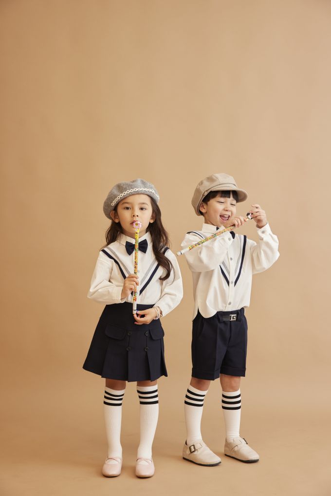 韓國 AIDA - (不含領結)V字裝飾翻領長袖襯衫-白