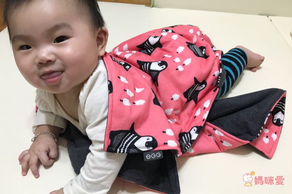 OGG 喔咯 - 外出隨身被組合-企鵝可莉-粉紅 (90*70cm / 26*20cm)-1組