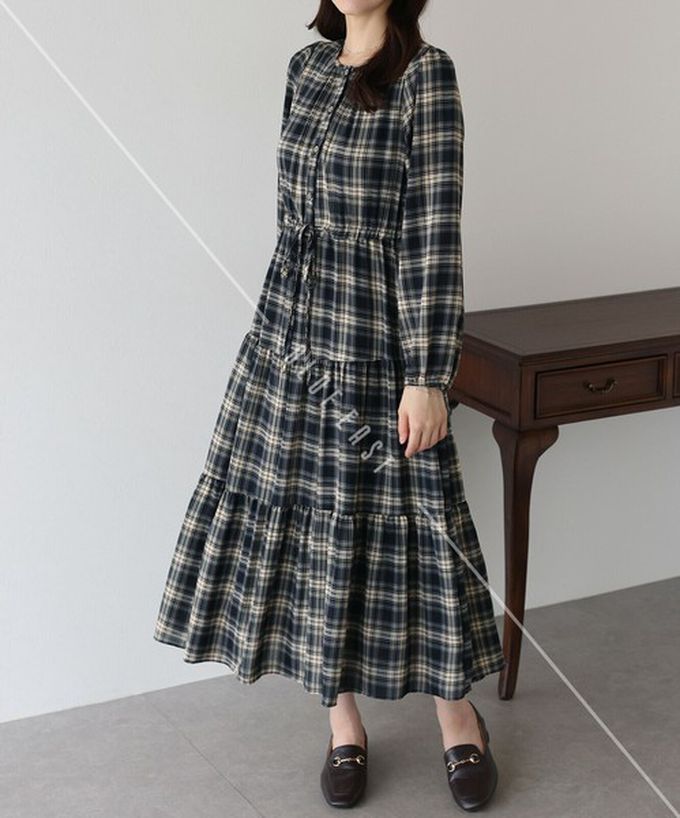 日本 BLUE EAST - 經典低調格紋分層束腰長袖洋裝-咖啡棕