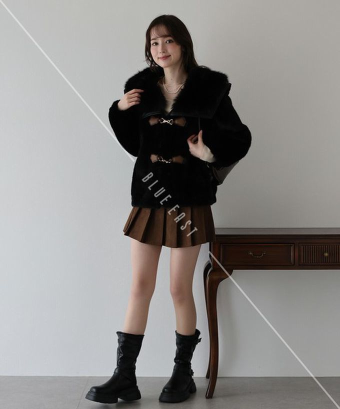 日本 BLUE EAST - 華麗注目皮草感大翻領金扣外套-象牙