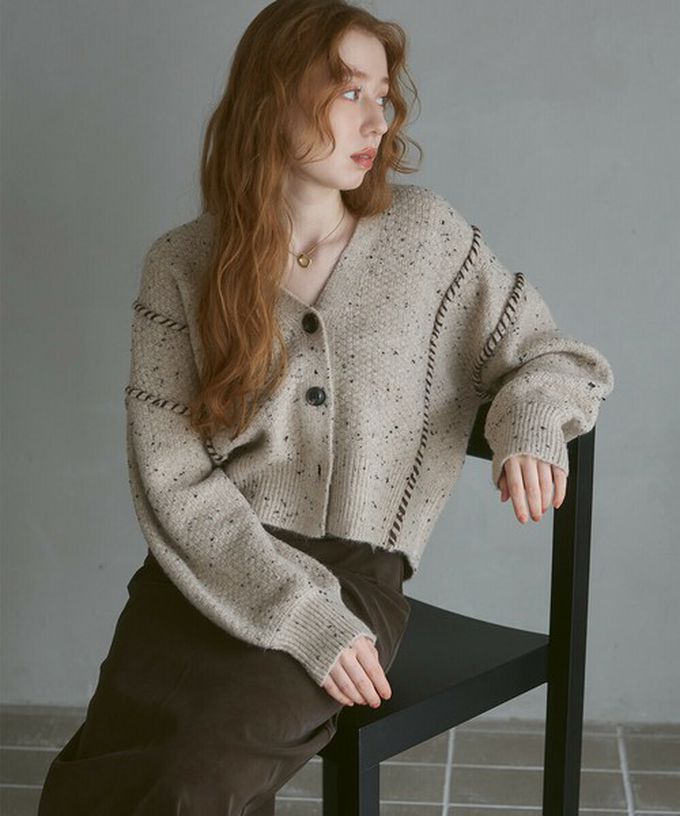 日本 Bab - 縫線感溫暖紋理短版針織外套-淺米