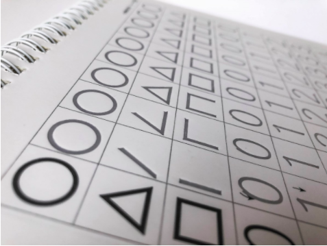 小一先修凹槽練習簿-暢銷教養作家王麗芳老師研發-24頁