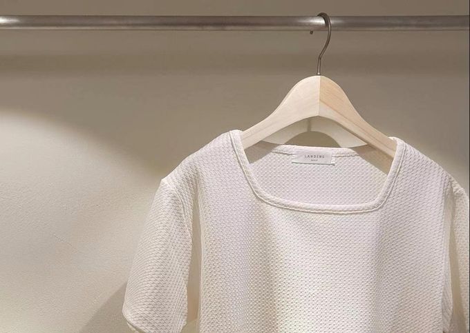 韓國 LANDING - 鬆緊格紋方領短袖上衣-淺黃 (FREE)