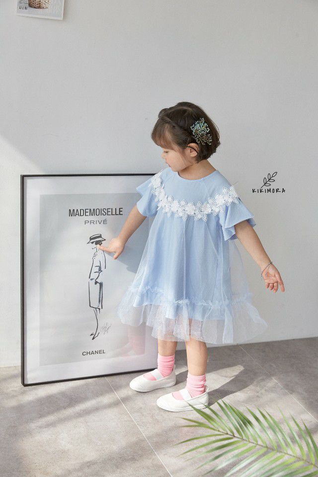 韓國 kikimora - 鏤空花圈網紗拼接洋裝-天藍