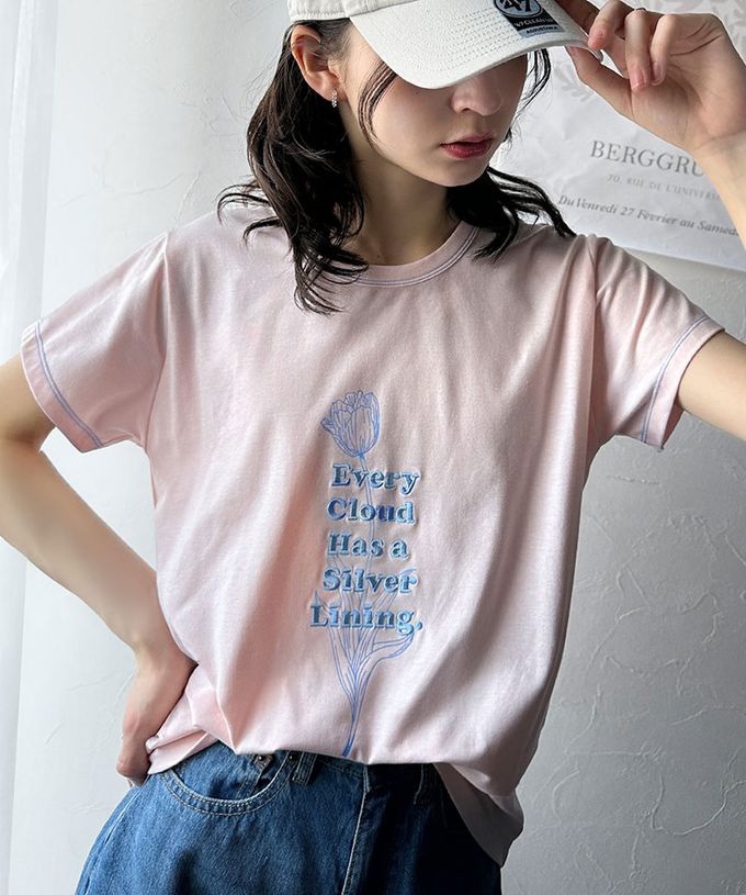 日本 Classical Elf - 花朵標語刺繡短袖上衣-淺粉紅