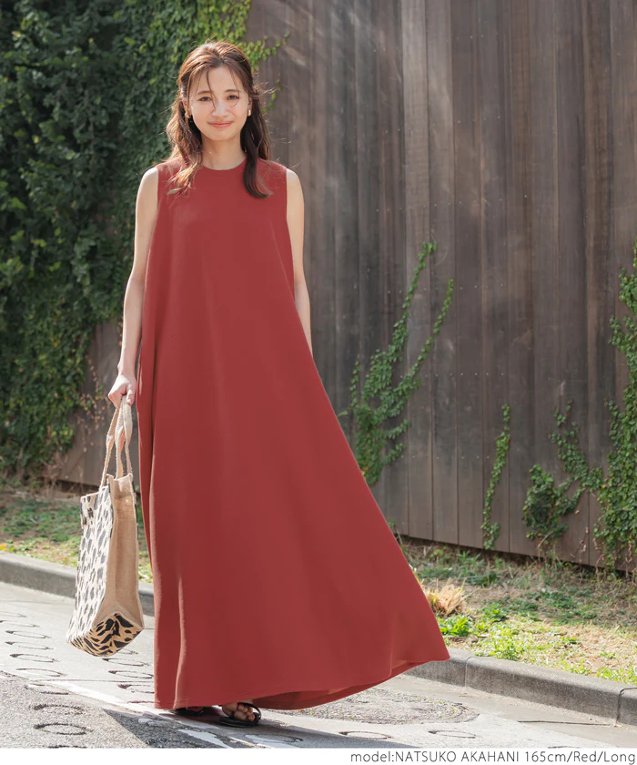 日本 COCA - 素面舒適彈性無袖A字洋裝-黑