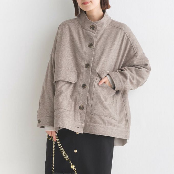 日本 OMNES - 人字紋休閒口袋俐落短版大衣外套-淺咖啡