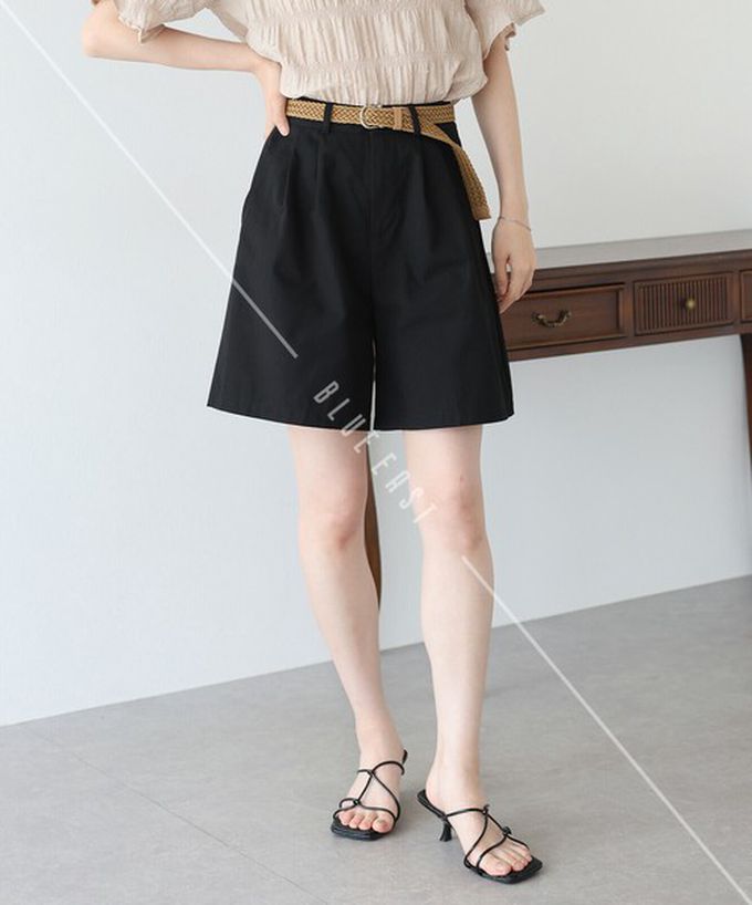 日本 BLUE EAST - 海軍風打褶休閒短褲(附腰帶)-海軍藍