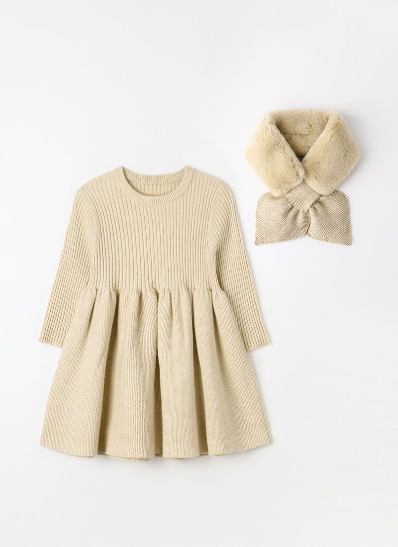 韓國 OZKIZ - (附圍巾)針織連身拼接洋裝-淺卡其