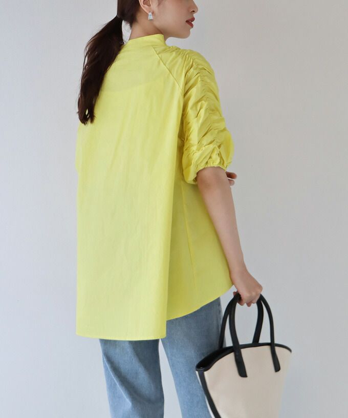 日本 BLUE EAST - 優雅小立領抓皺五分袖襯衫-水藍