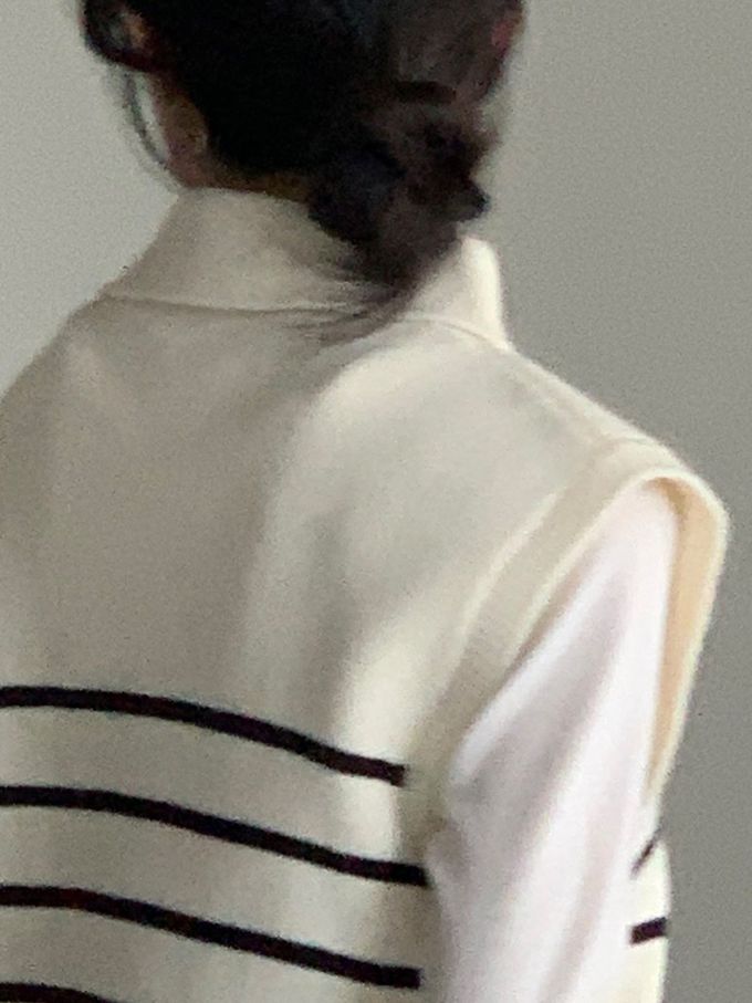 韓國女裝連線 - 拉鍊翻領條紋針織背心-米白 (FREE)