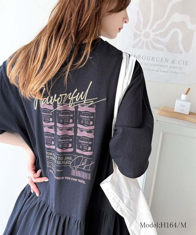 日本 Classical Elf - 背後美式印花休閒廓形短袖洋裝-炭灰