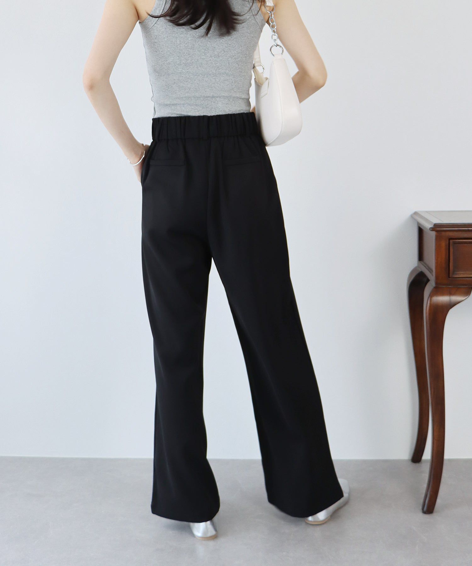 日本 BLUE EAST - 質感百搭垂墜感西裝褲-米灰