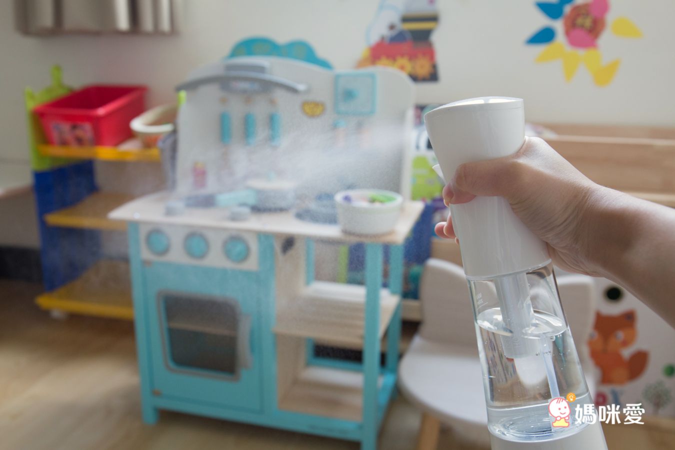 EasyClean 一級淨 - 90秒次氯酸抗菌液製造機-贈專用鹽包50入*1/盒+隨身噴霧瓶100ml空瓶*1方案-ES-250製造機*1+荷蘭連續噴瓶-350ml*1