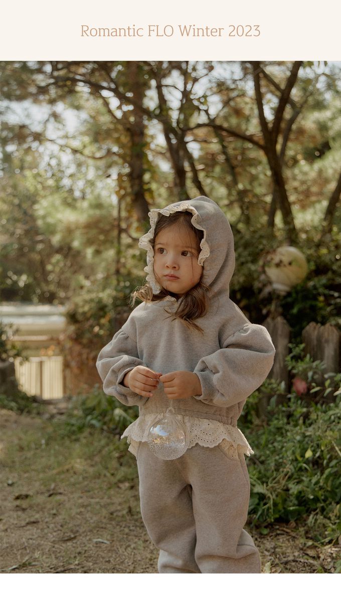 韓國 Puellaflo - 布花蕾絲點綴連帽上衣-灰