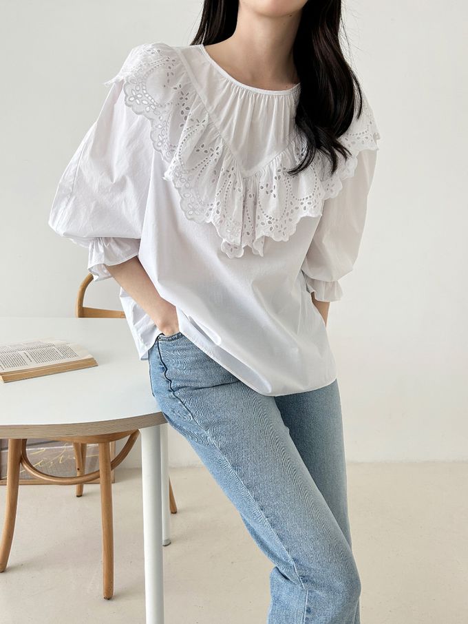 韓國女裝連線 - 鏤空V字荷葉裝飾圓領襯衫-天藍 (FREE)