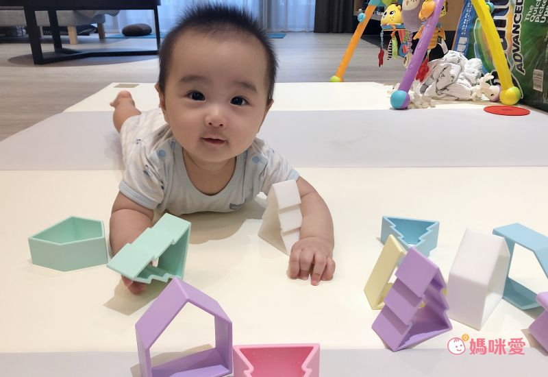 西班牙 dëna - 多功能益智軟積木/疊疊樂 小人物+小房子-夢幻藍