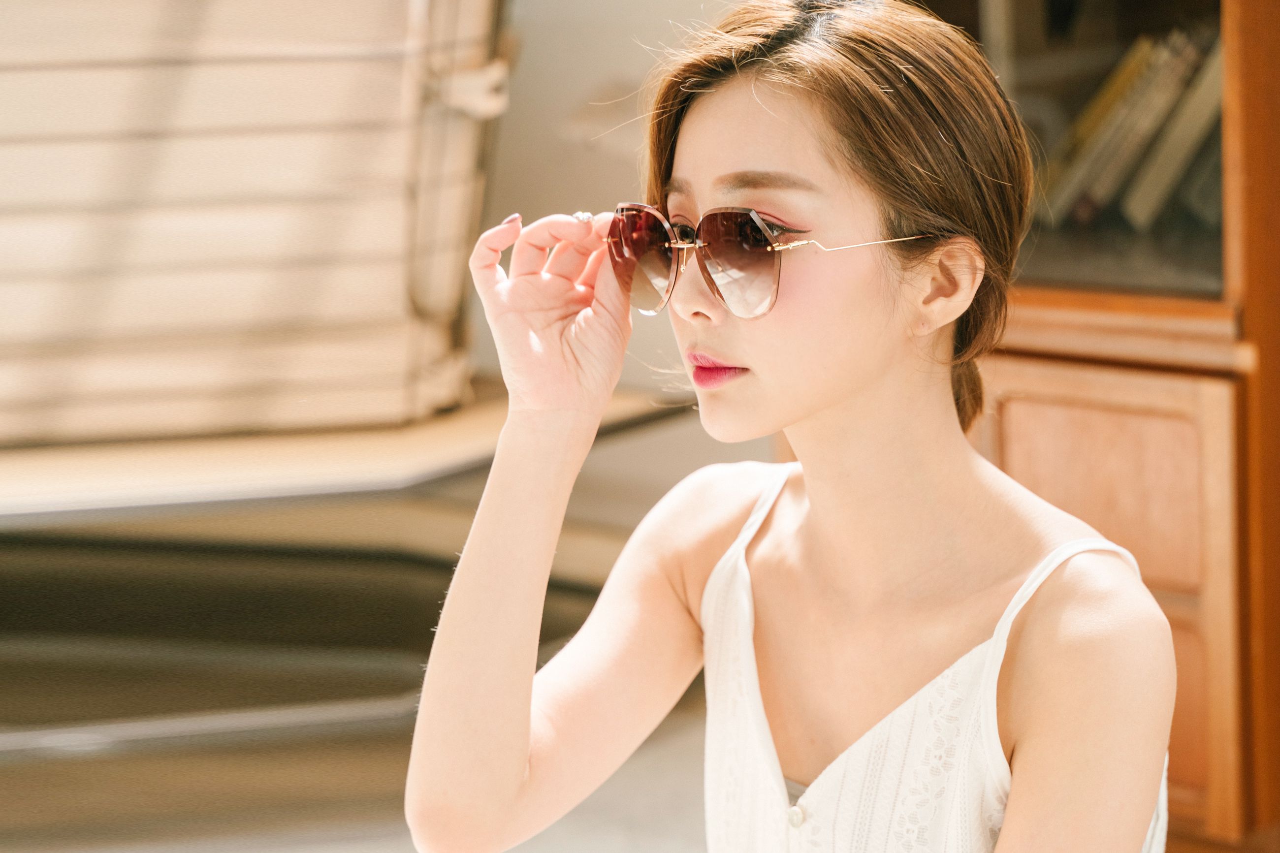 ALEGANT - 幾何淺棕漸層無框墨鏡│UV400太陽眼鏡