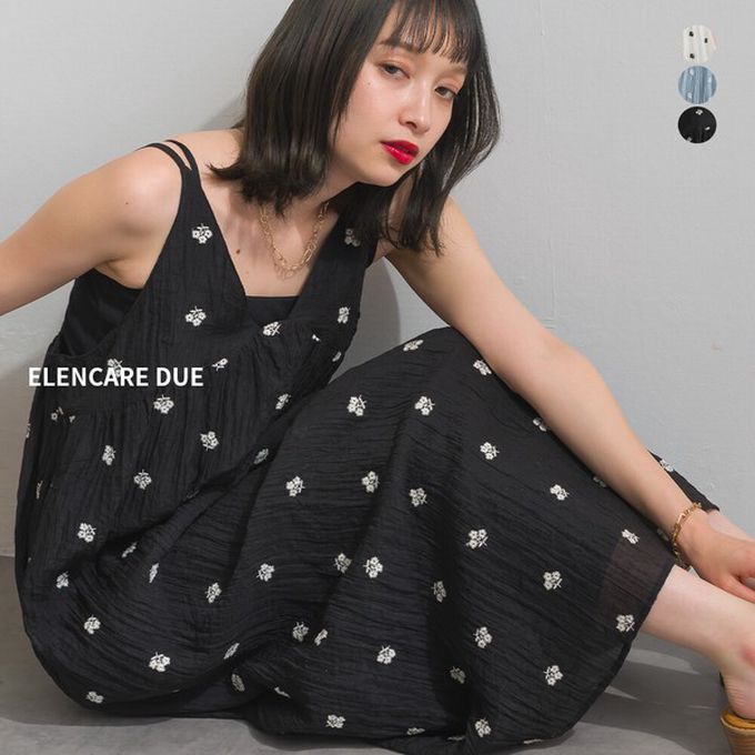 日本 ELENCARE DUE - 夏日清爽刺繡楊柳紋理吊帶洋裝-小花-黑