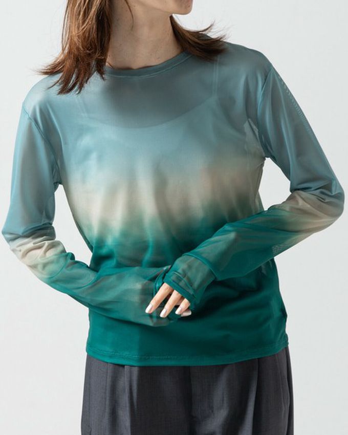 日本 gleam - 唯美漸層透膚圓領長袖上衣-水藍x草綠