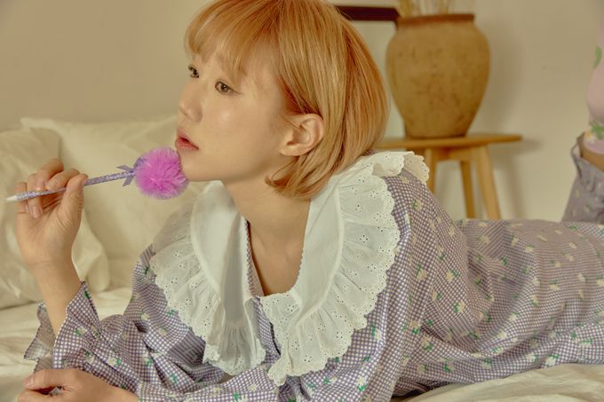 韓國 ULLALA - 細格花布裝飾長袖睡衣套裝-(兩件式)-紫 (FREE)