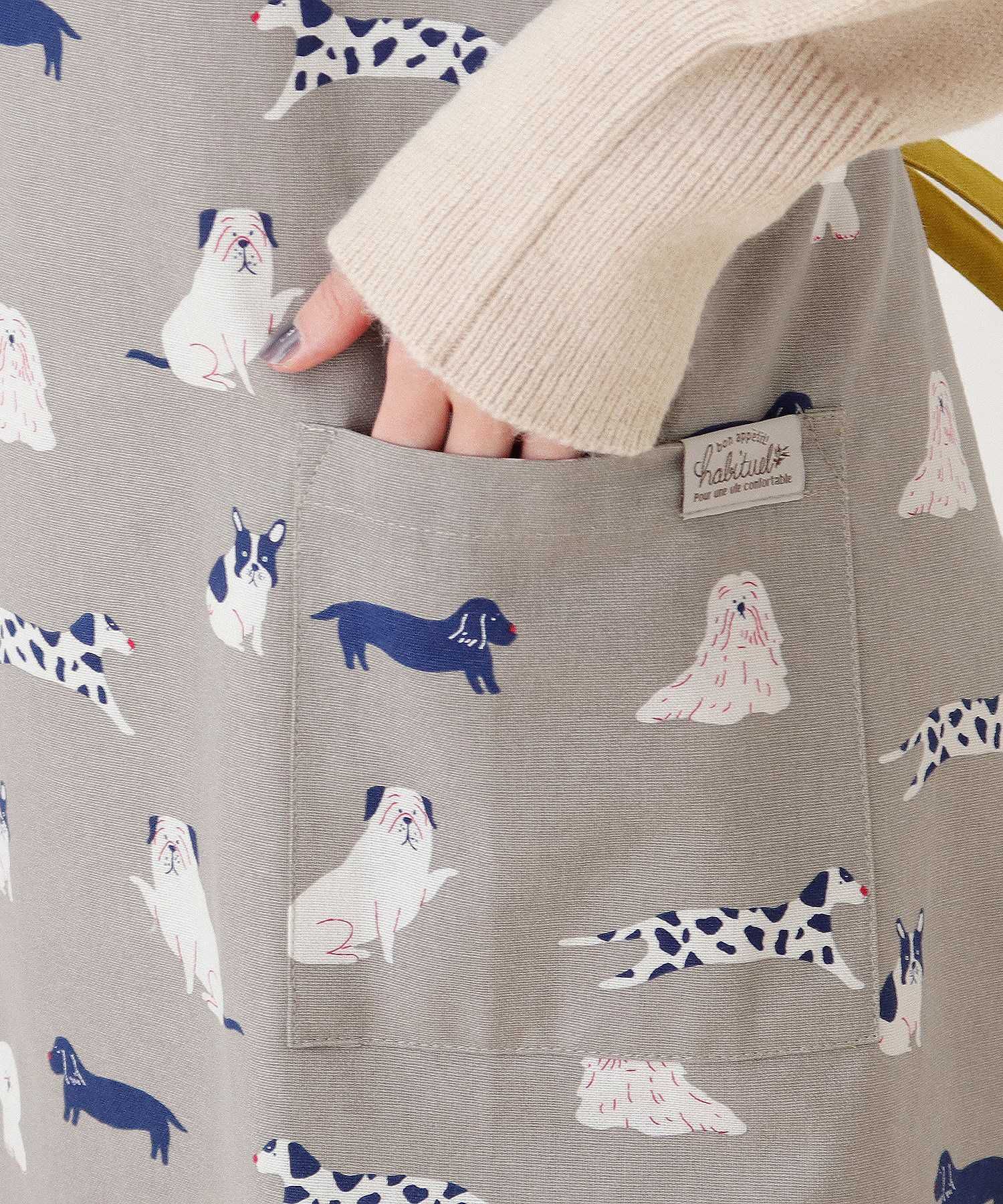 日本代購 - 印度棉大人料理圍裙(雙口袋)-狗狗散步-灰x黃