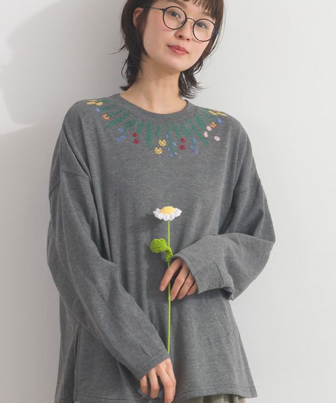 日本 Lupilien - 彩色刺繡花卉領裏毛長袖上衣-海軍藍