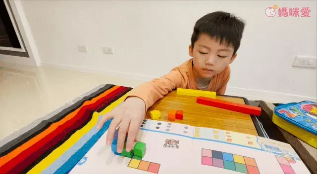 資優數學 - 親子金版4 中班下學期-藍色-老虎/螃蟹隨機出貨-5本練習本+教具+彩色版泡棉