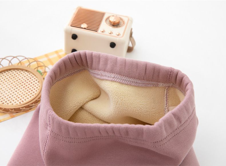 FANMOU - 加絨腰鬆緊保暖內搭褲-毛絨球球-黑色