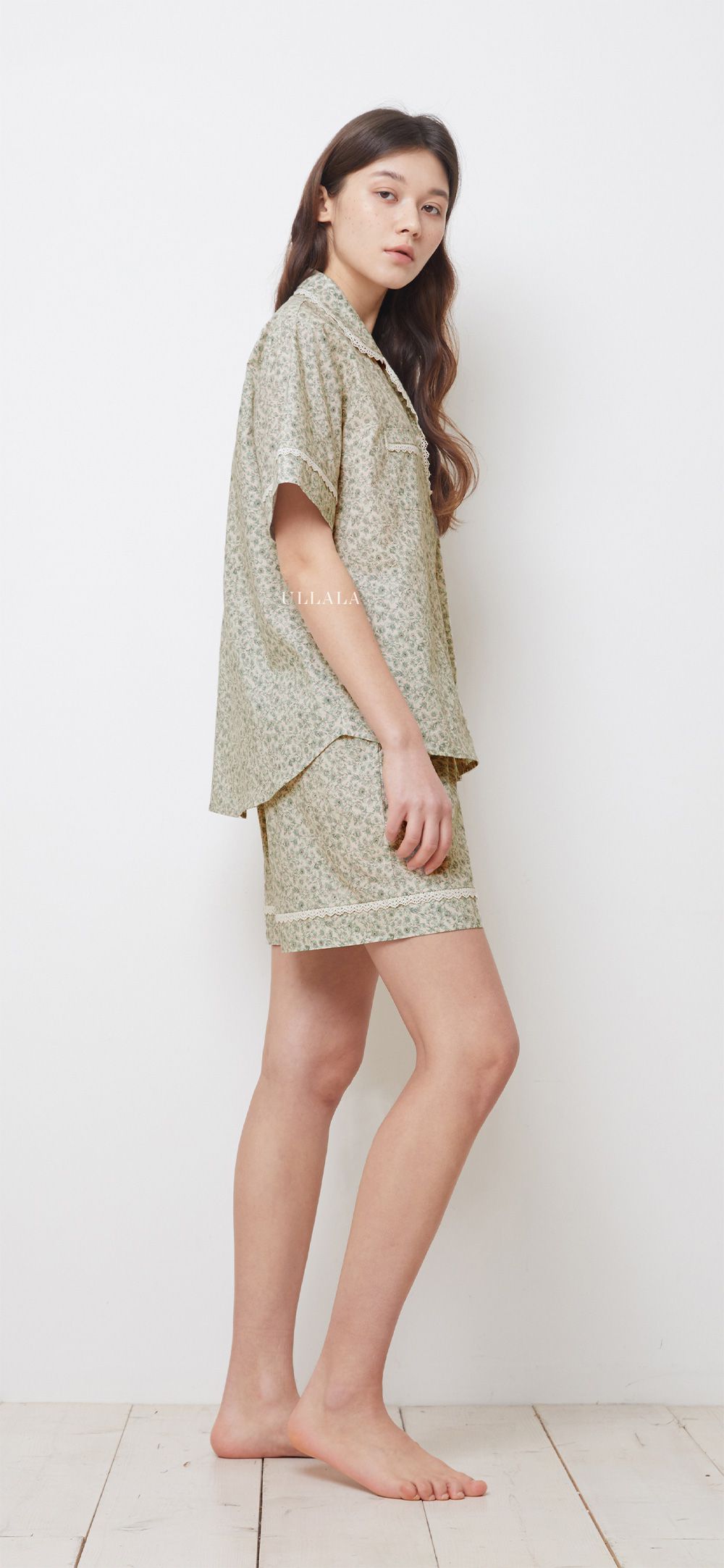 韓國 ULLALA - 滿版碎花短袖睡衣(兩件式) (FREE)
