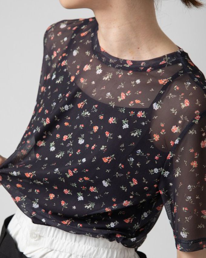 日本 gleam - 浪漫小花透膚薄紗短袖上衣-象牙米