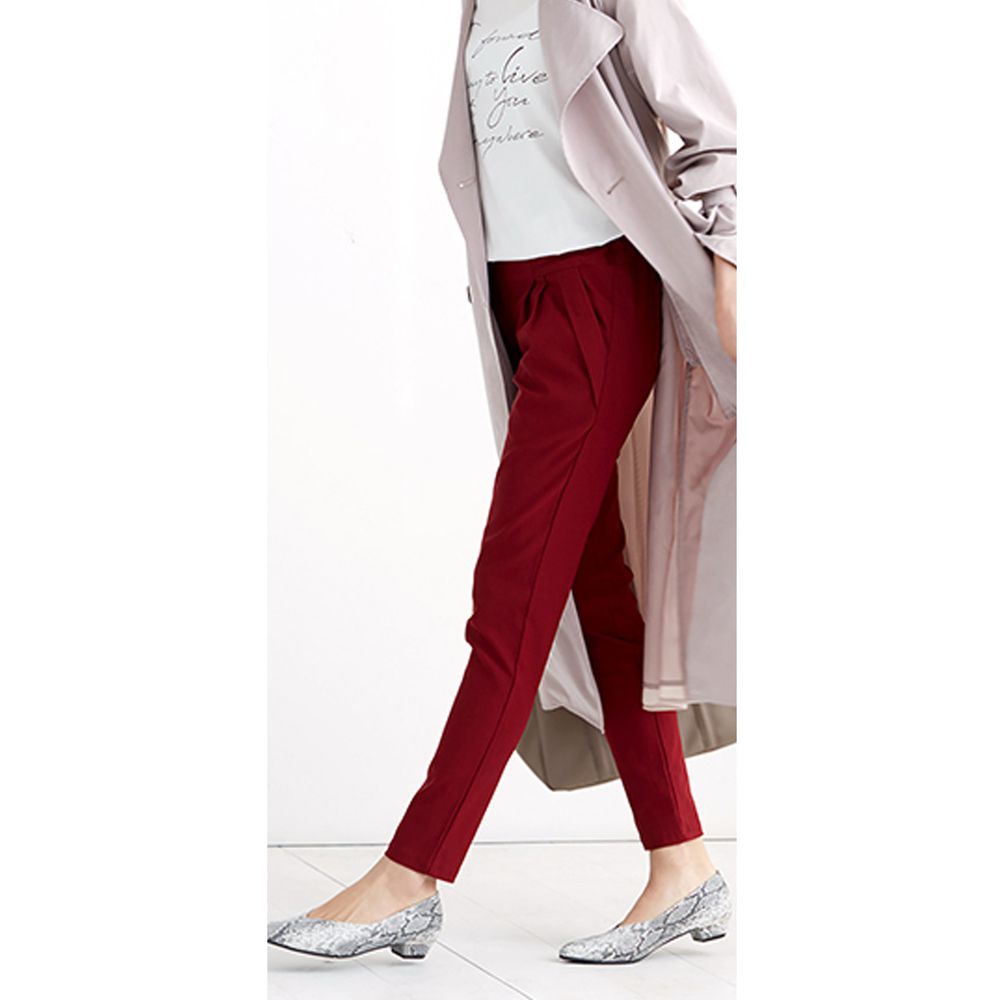 日本女裝代購 - 舒適修身彈性 打褶小尻美腿褲-磚紅