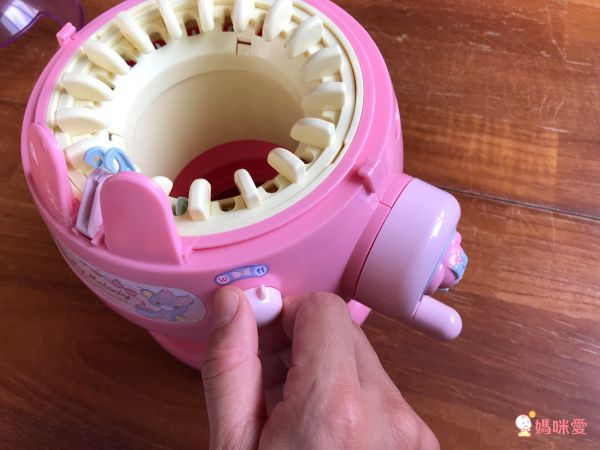 日本【TAKARA TOMY】超萌迪士尼扭蛋機、遊戲屋