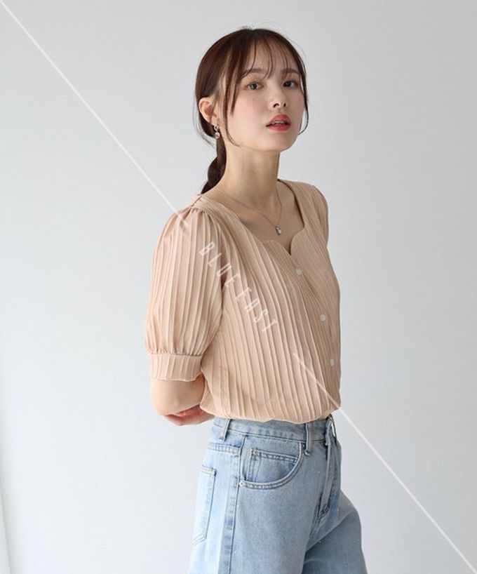 日本 BLUE EAST - 韓國製 心型領細緻泡泡短袖襯衫-煙燻藍