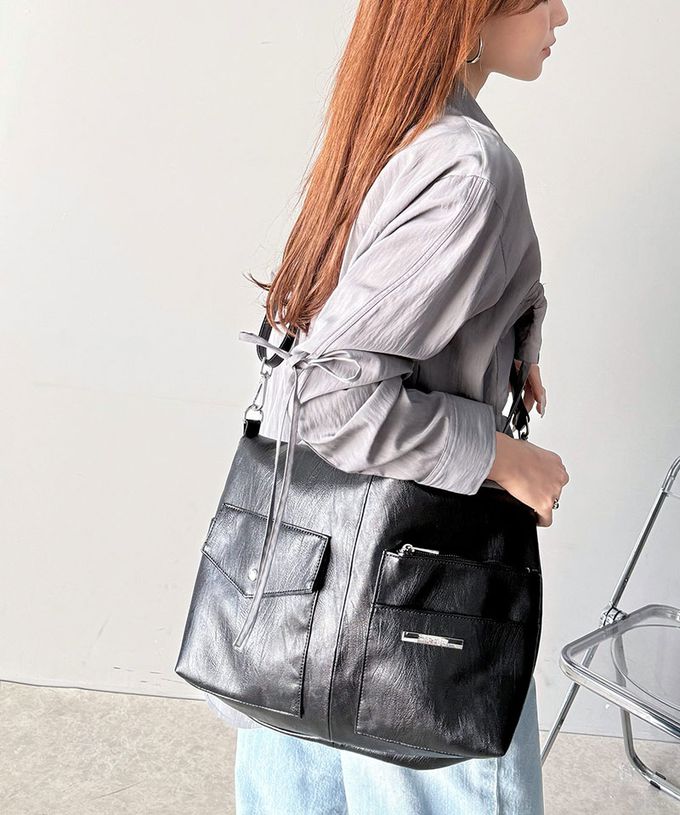 日本 Classical Elf - 俐落酷感大容量2way造型側背包-黑